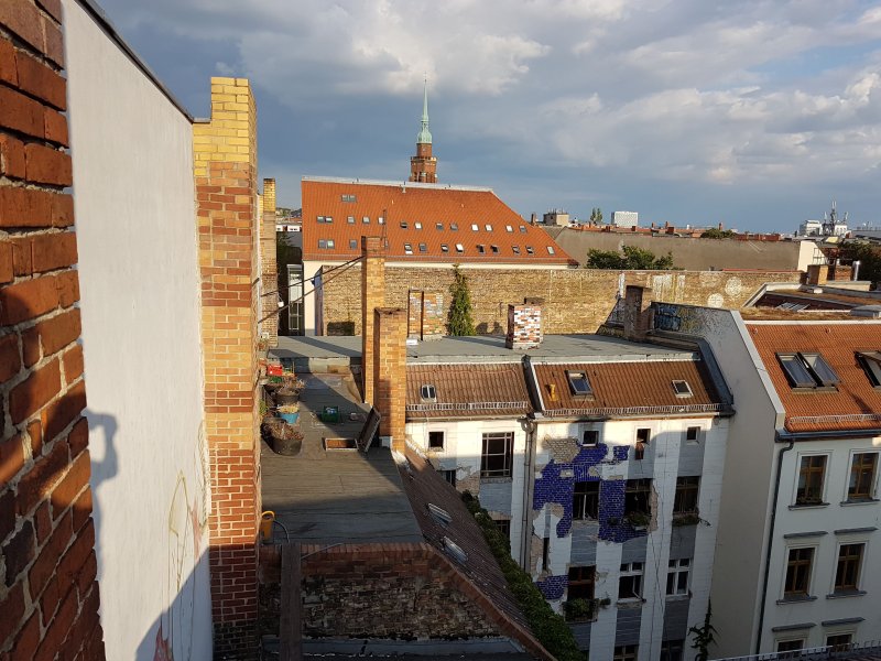 Blick vom Vorderhaus Dachfirst